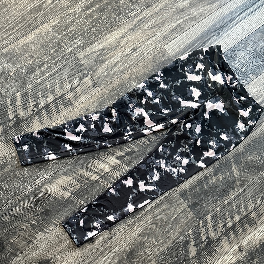 Reebok Black and light pink Patterned Leggings